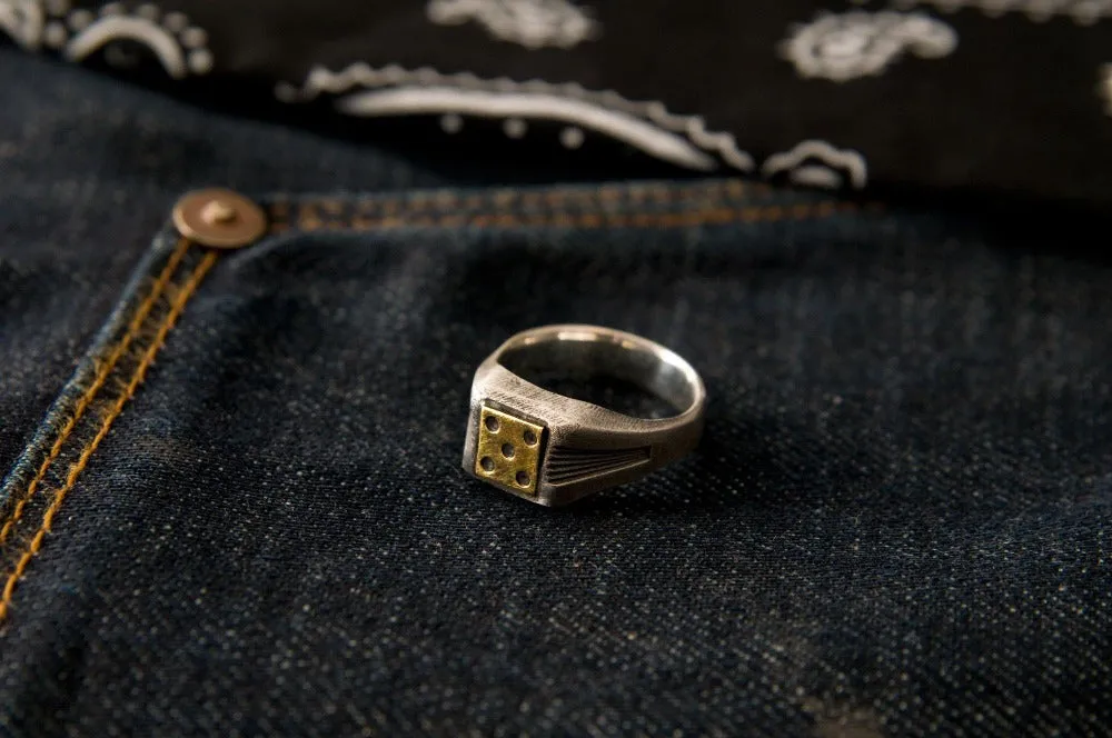 #005 - Signet Ring Dice