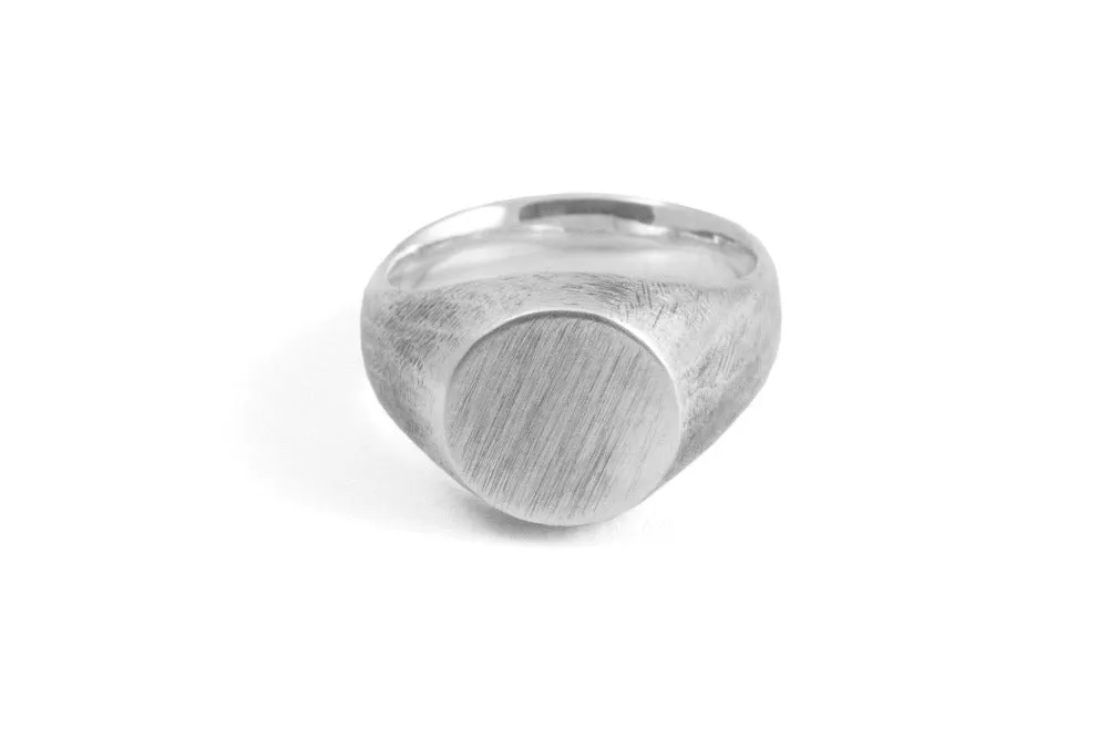 #009 - Signet Ring Circle