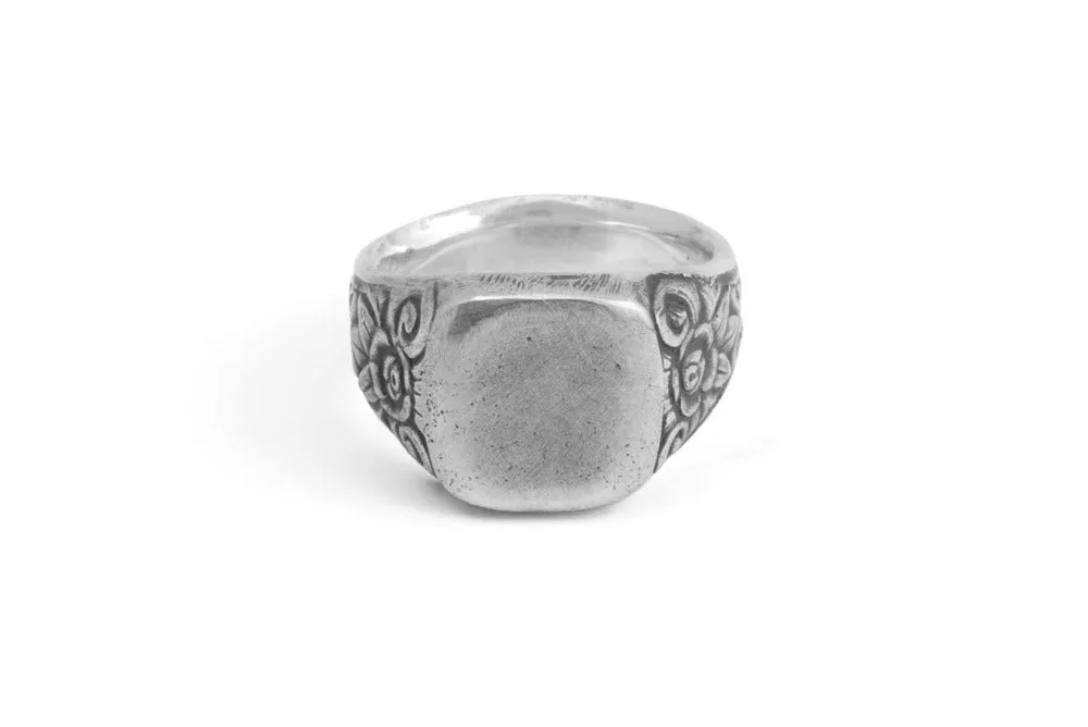#018 - Signet Ring Gaucho