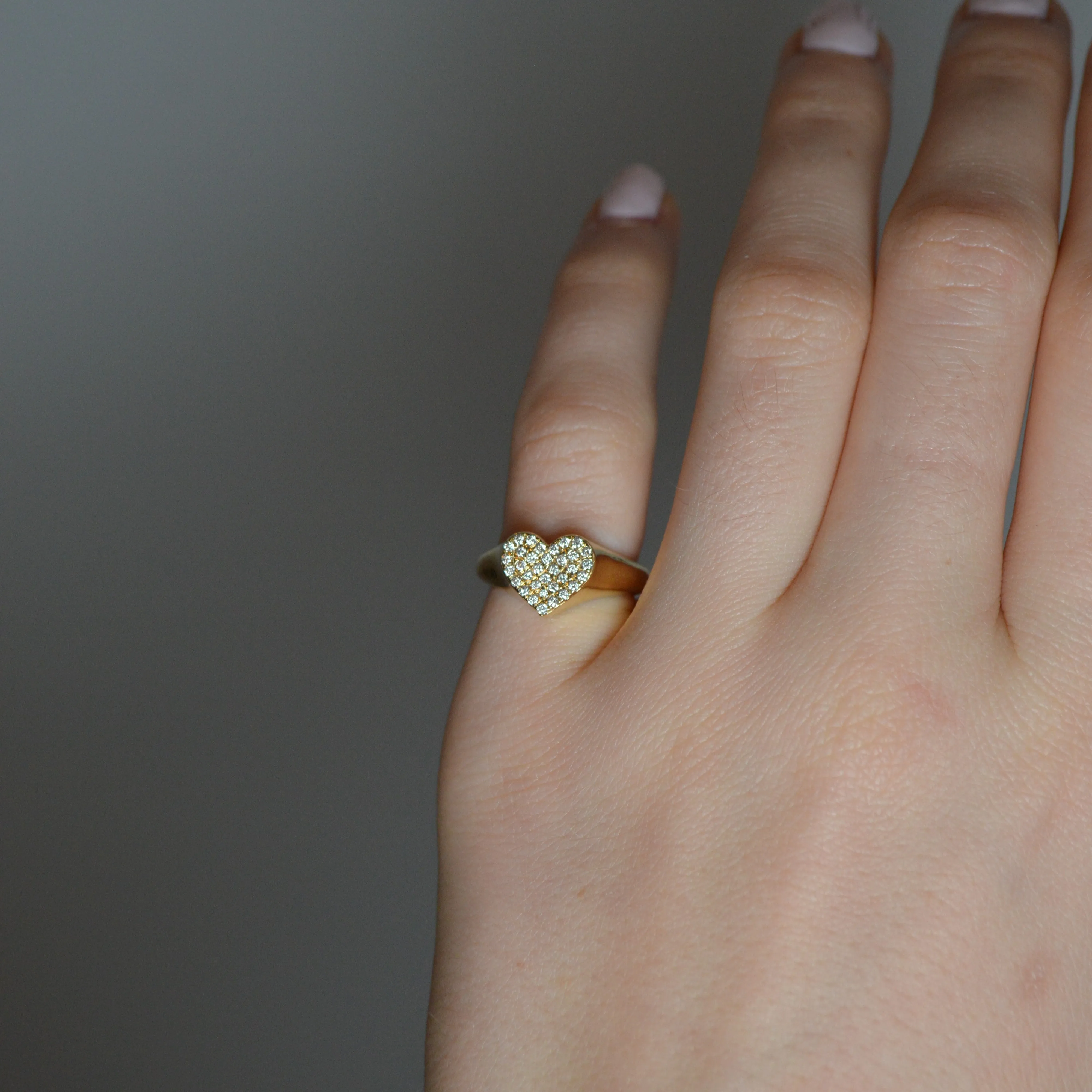 0.20ct Diamond 18K Gold Cluster Heart Signet Ring