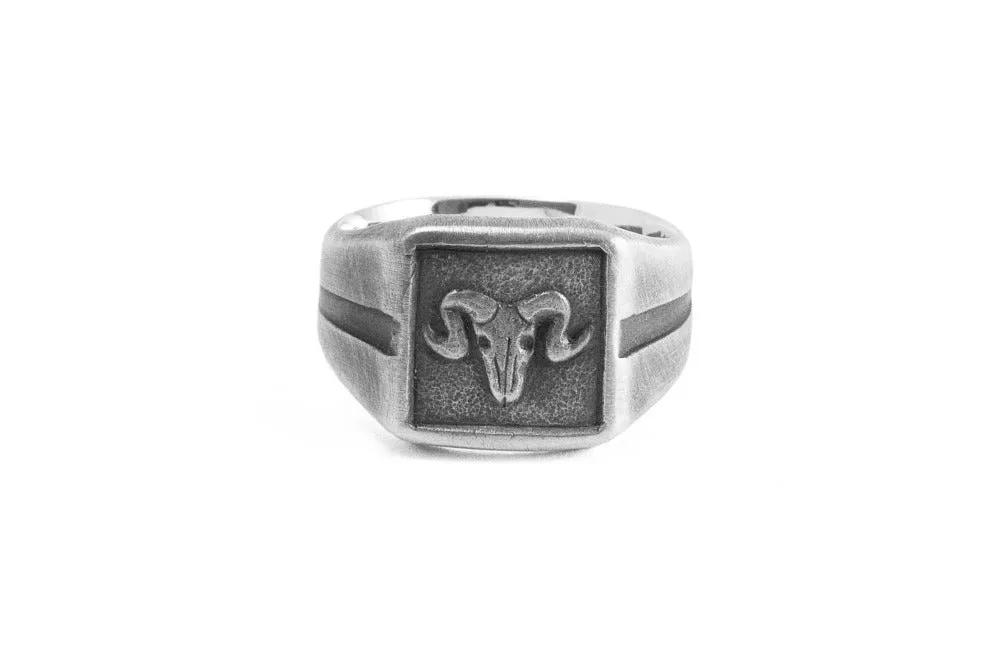#032 - Signet Ring Aries