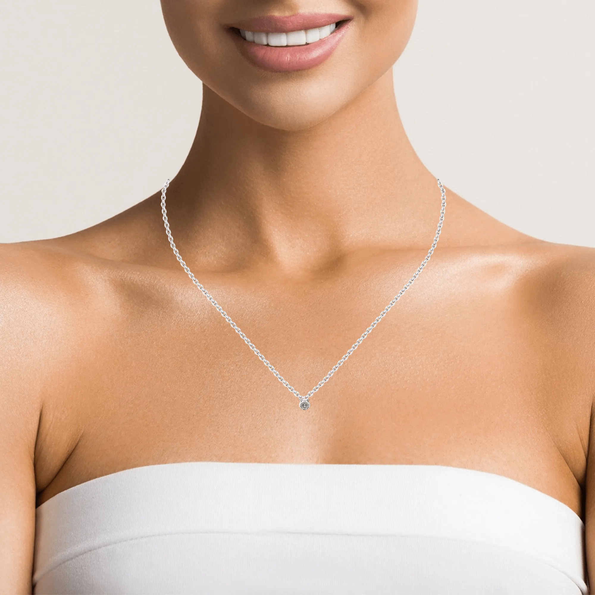 18K White Gold Emerald Pendant Necklace