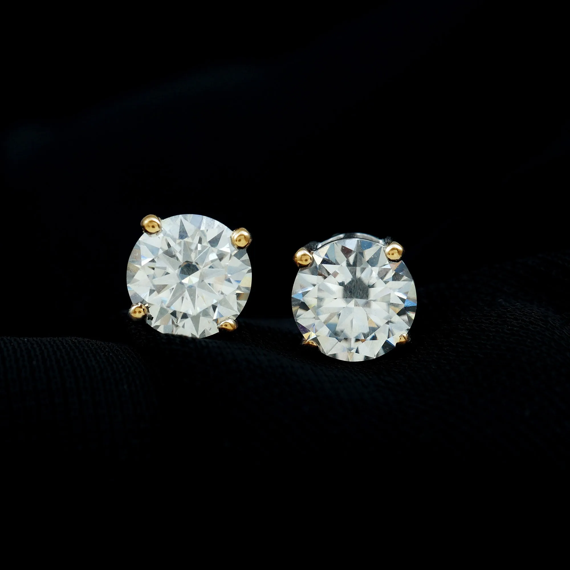 6 MM Moissanite Solitaire Stud Earrings