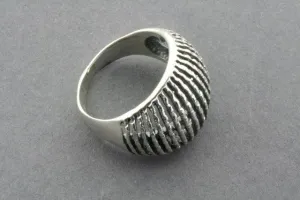 Anemone signet ring - sterling silver