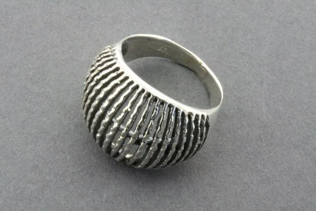 Anemone signet ring - sterling silver