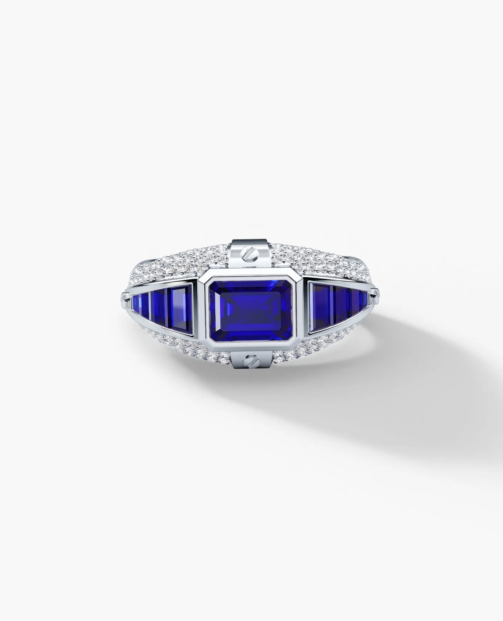 CARLIN Gold Signet Ring with 3.10ct Sapphires and Diamonds