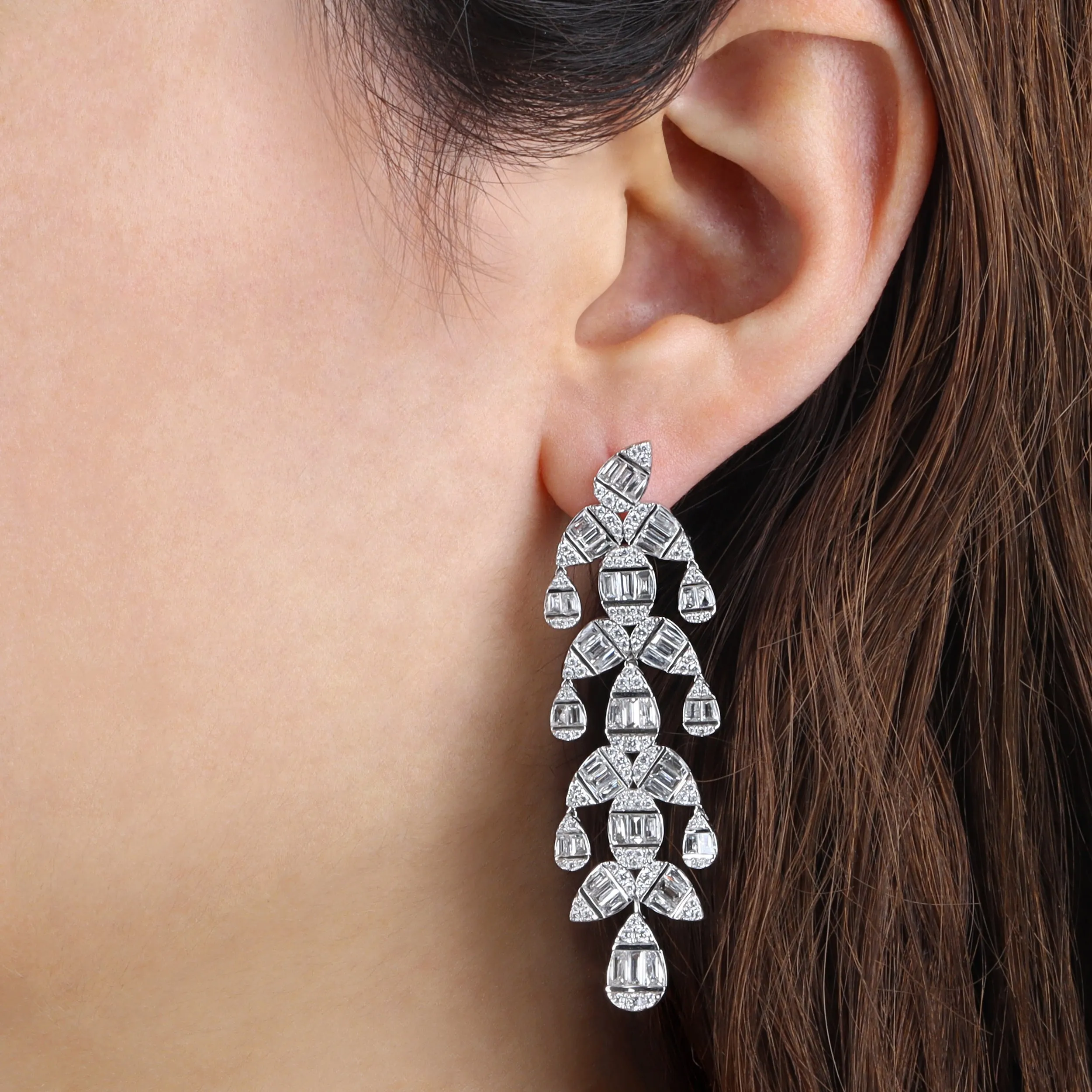 Chandelier Diamond 18K White Gold Drop Earrings