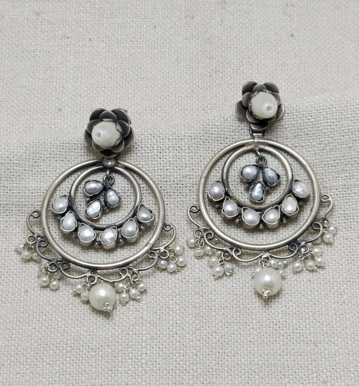 Classic Silver Earrings (Pearl)
