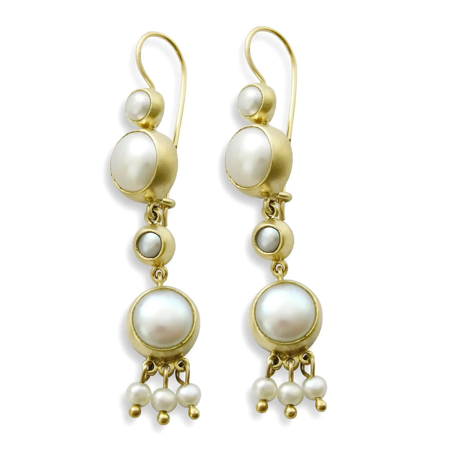 EG0759D Gold Chandelier Earrings with Pearls