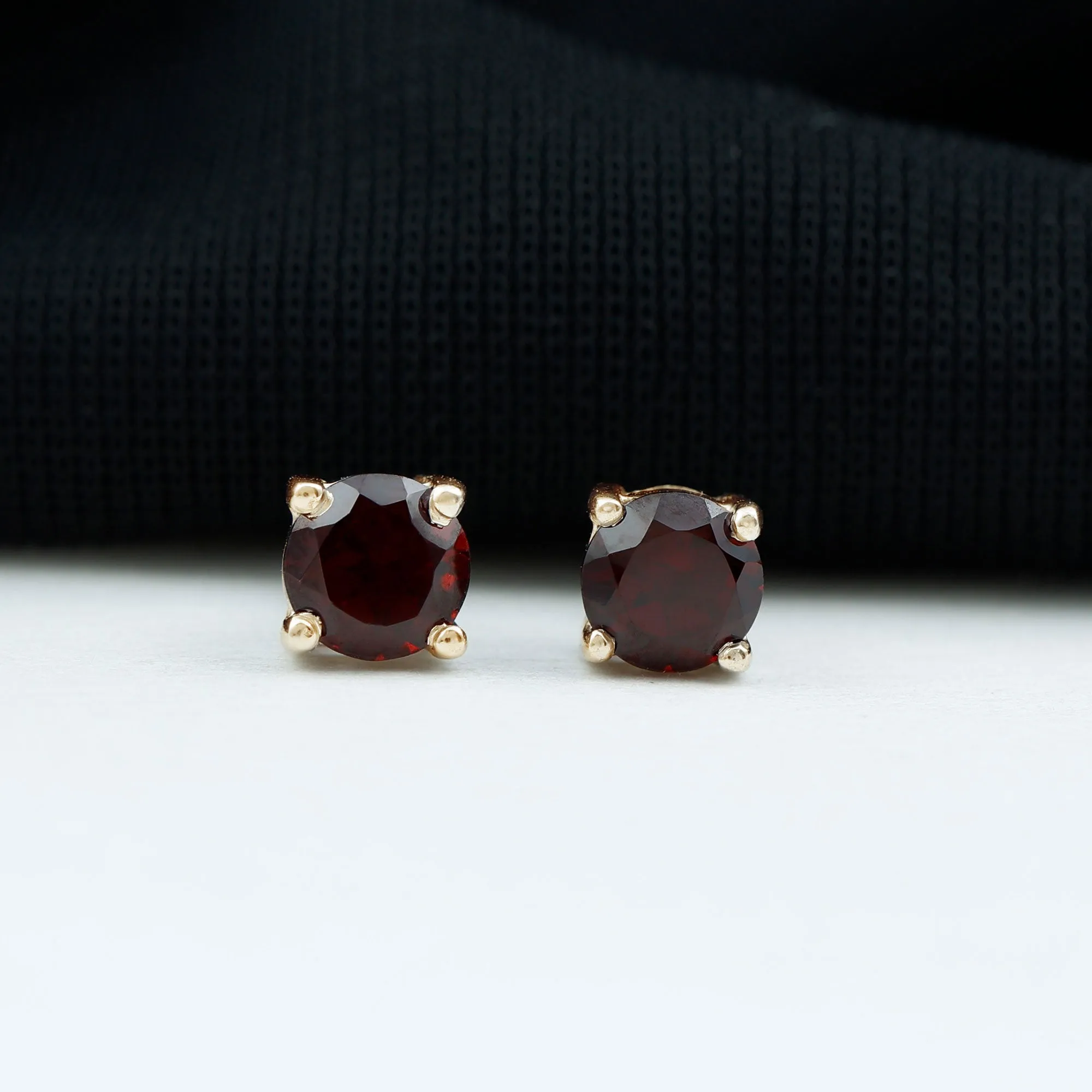 January Birthstone 1/2 CT Round Cut Garnet Solitaire Stud Earrings for Women