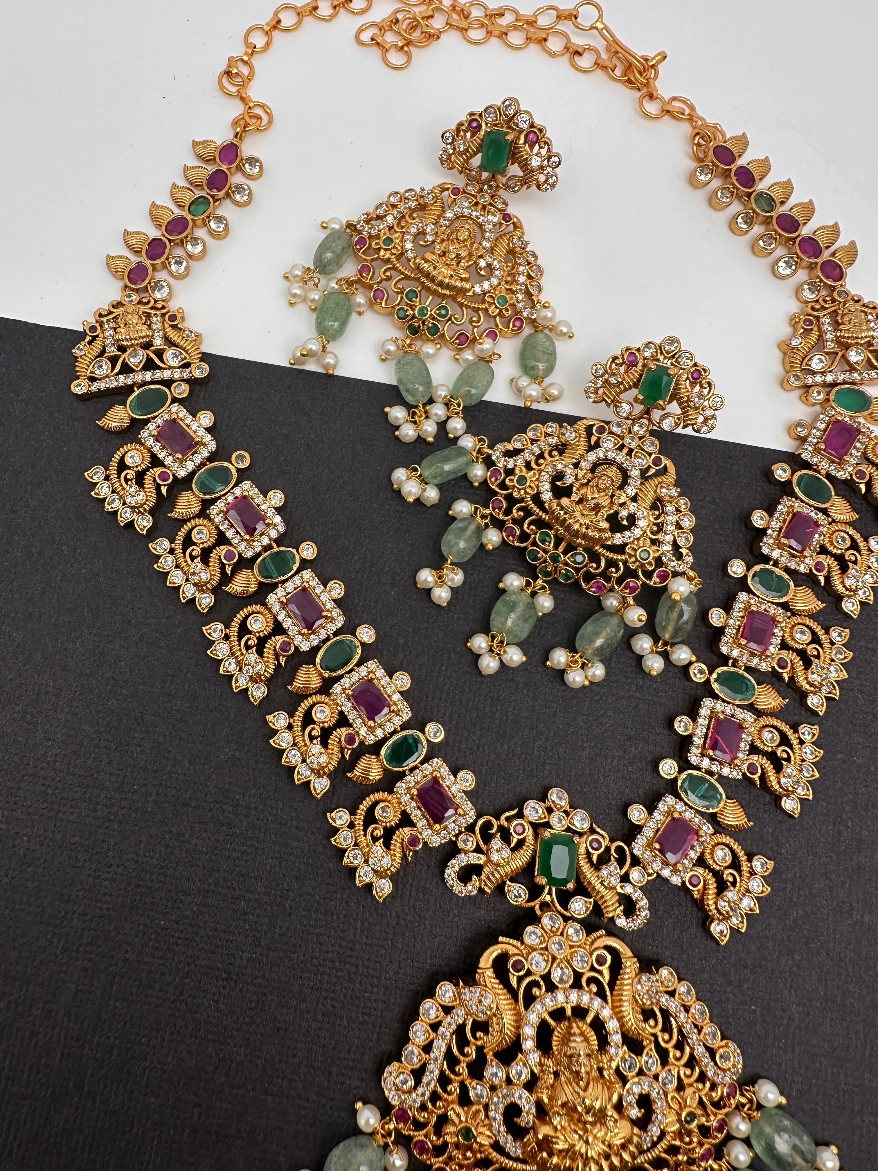 Kempu Multi Stone Goddess Lakshmi Short Necklace