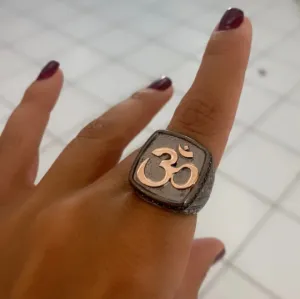 Ohm Signet Ring Men