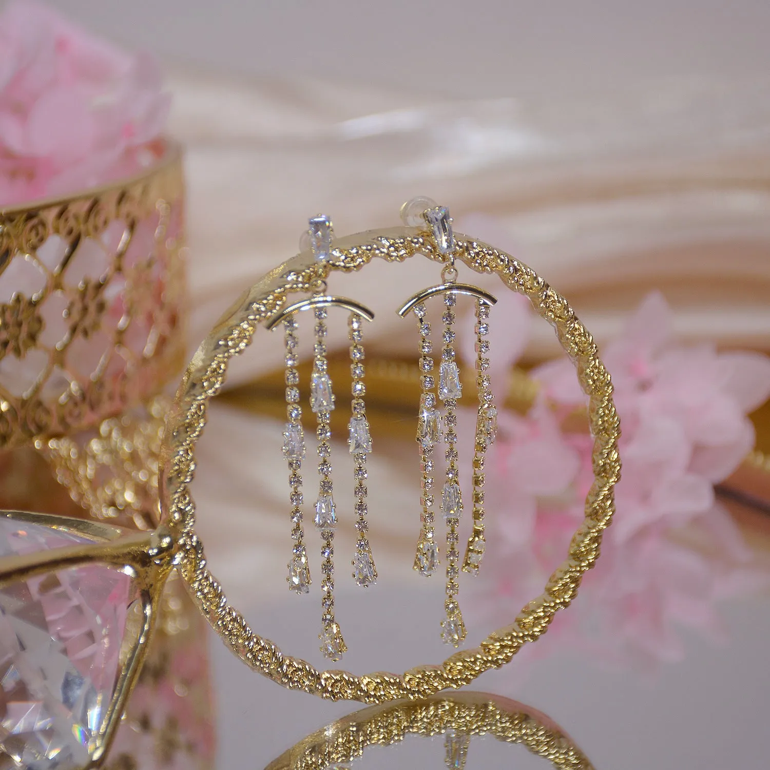 Popular Fashion Gold Plated Diamante Chandelier Tassel Earrings