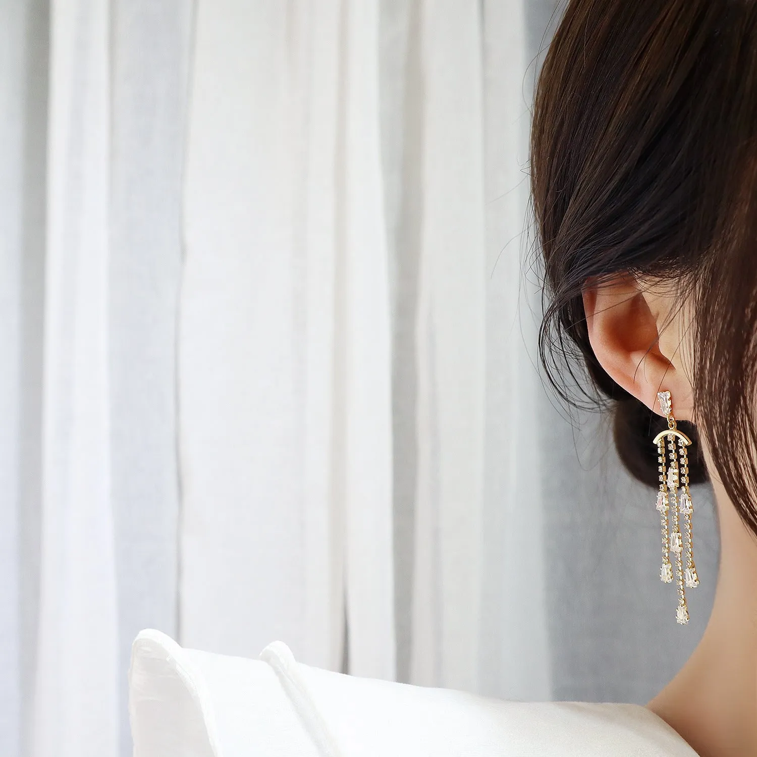 Popular Fashion Gold Plated Diamante Chandelier Tassel Earrings