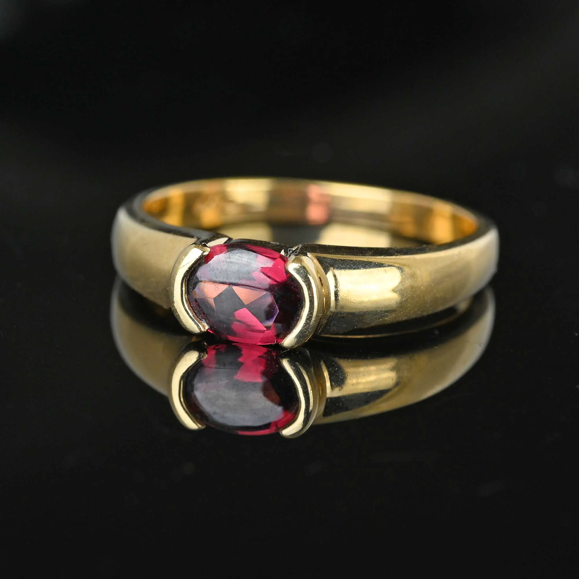 Signet Style Gold Smooth Top Rhodolite Garnet Ring