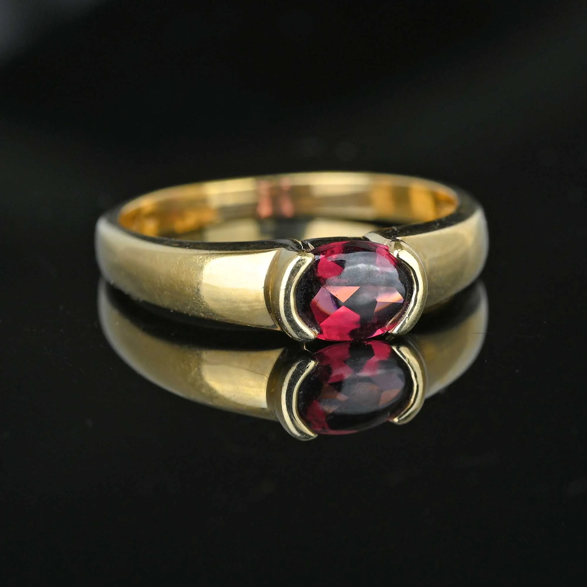 Signet Style Gold Smooth Top Rhodolite Garnet Ring