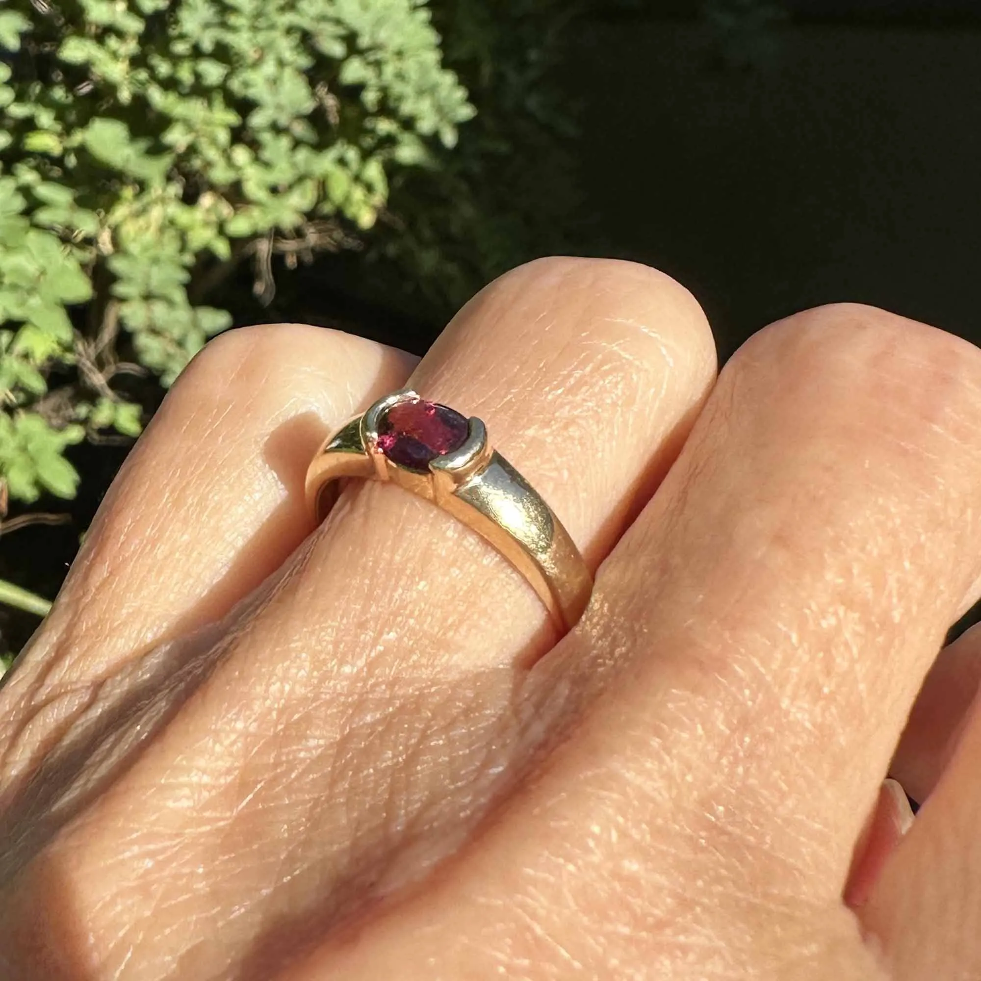 Signet Style Gold Smooth Top Rhodolite Garnet Ring