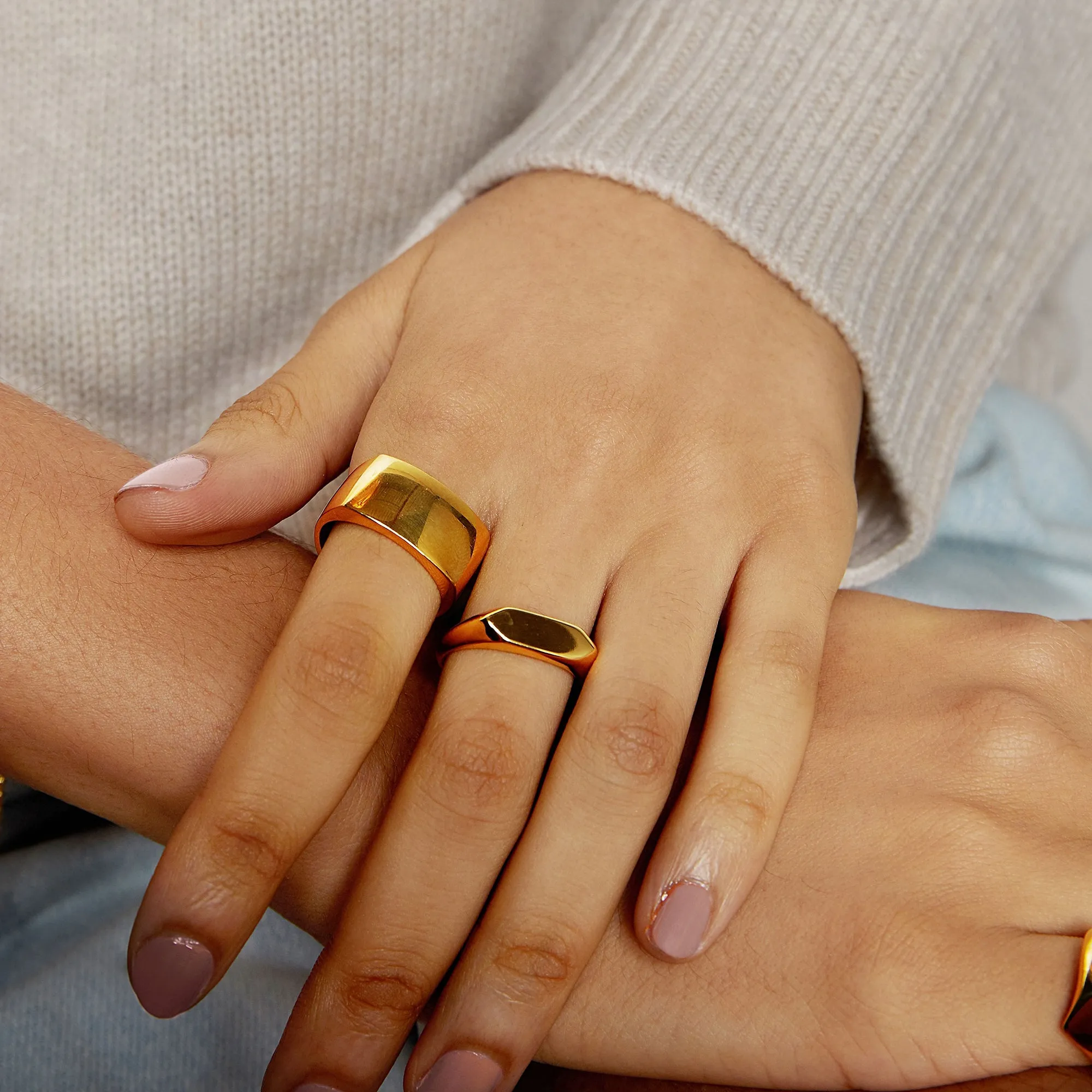 THE LANA SIGNET RING
